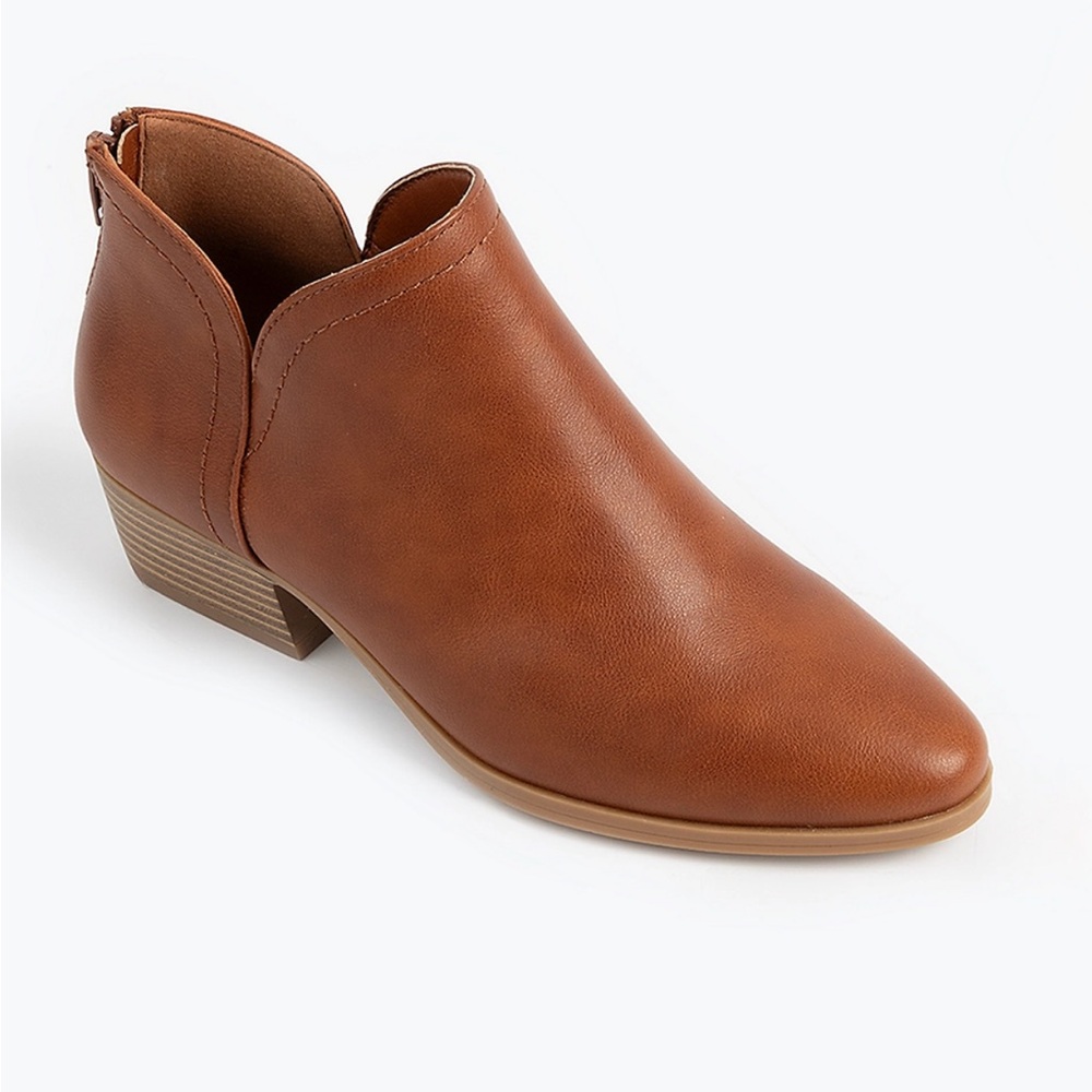 ✨NWT✨Maurices Women's SuperCush Bella Chop Out Ankle Boot
